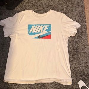 White Nike Mens tee
